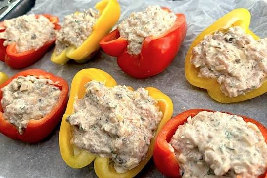 Фарширований перець в духовці з м'ясом і грибами