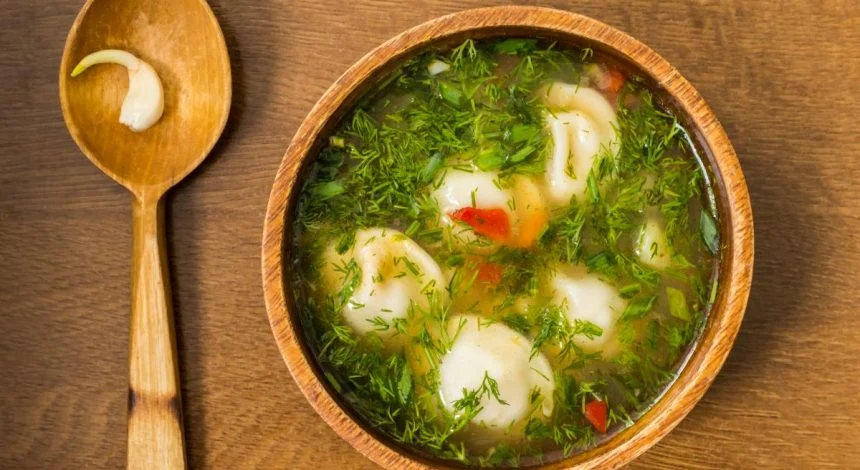 Суп з пельменями і картоплею і рисом