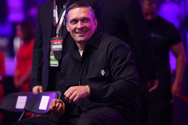 Усик визначився з фінальним суперником. Є дата і місце