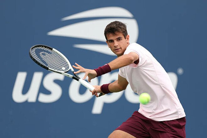 Невдалий дебют. Ходар розгромно програв лакі-лузеру на старті US Open