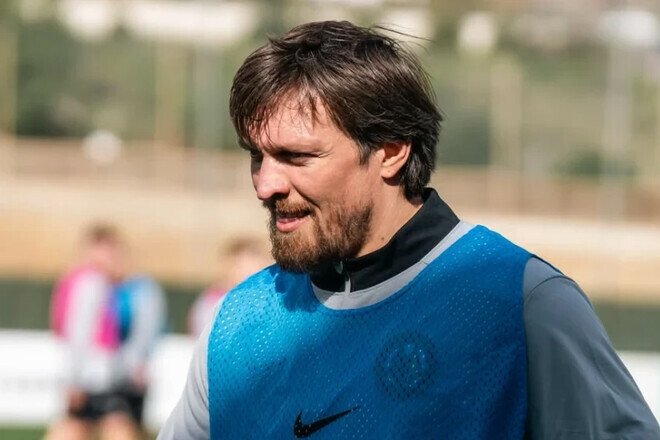 Усик назвав п'ятьох боксерів, які зараз кращі за нього