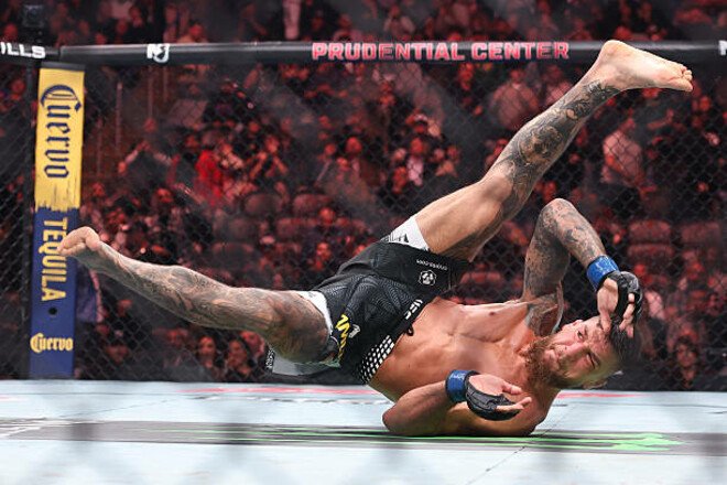 Шалені гроші. Скільки заробив Амосов за яскраву перемогу на UFC 328