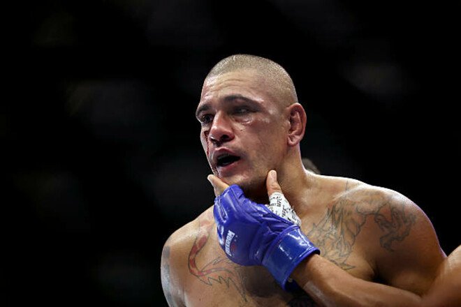 Алекс Перейра зазнав нищівної поразки в бою за титул чемпіона UFC