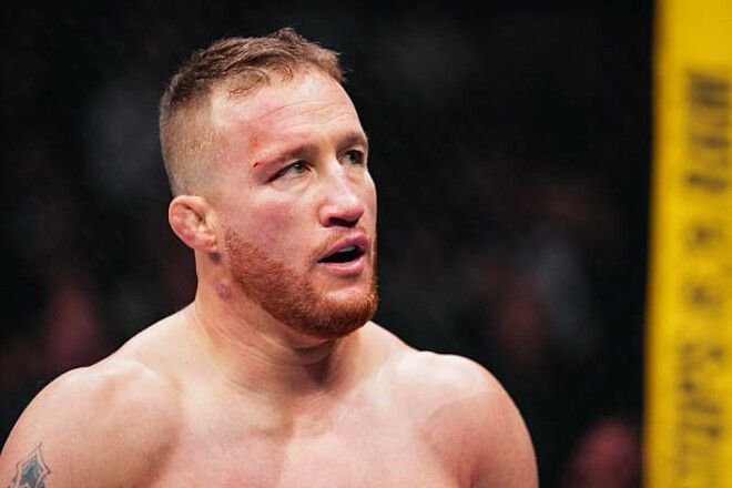 Гейджи здолав Пімблетта у видовищній битві і став тимчасовим чемпіоном UFC